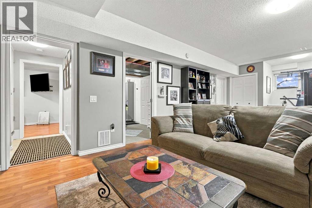 16 Mckenna Place SE