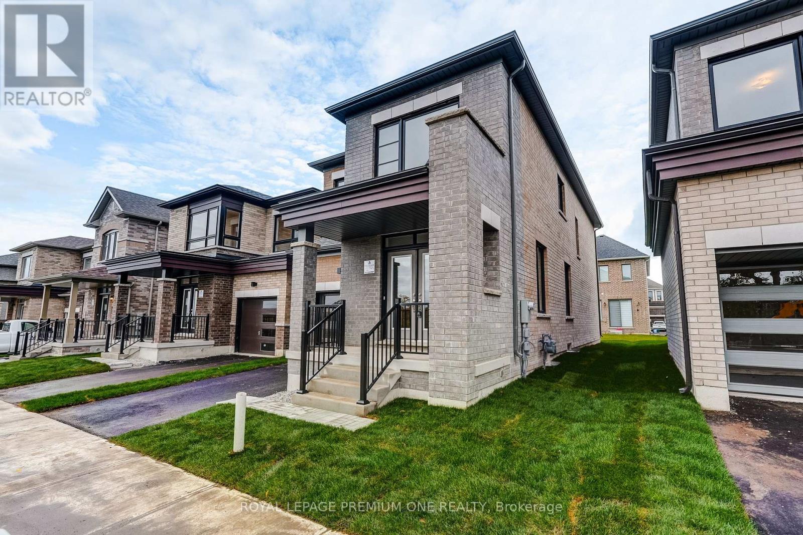 853 Hickory Crescent, Milton, Ontario  L9E 2C6 - Photo 2 - W14034424