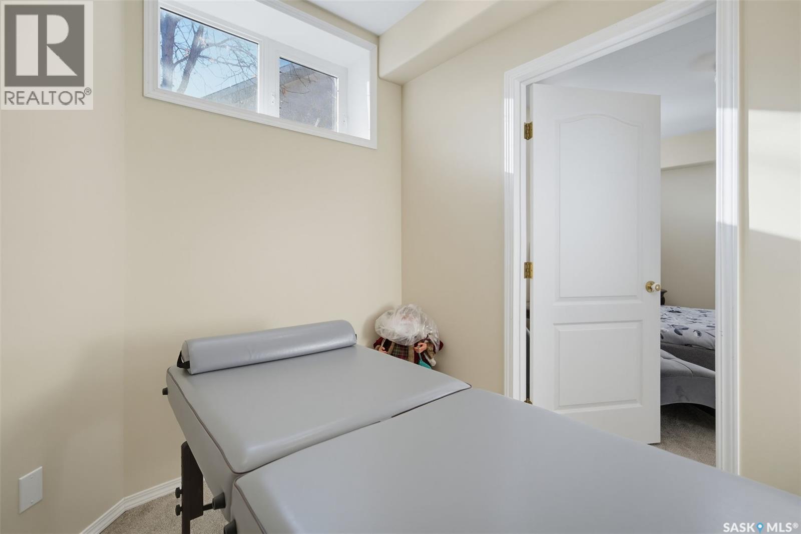 126 Woods Court, Saskatoon, Saskatchewan  S7N 4M2 - Photo 42 - SK051343