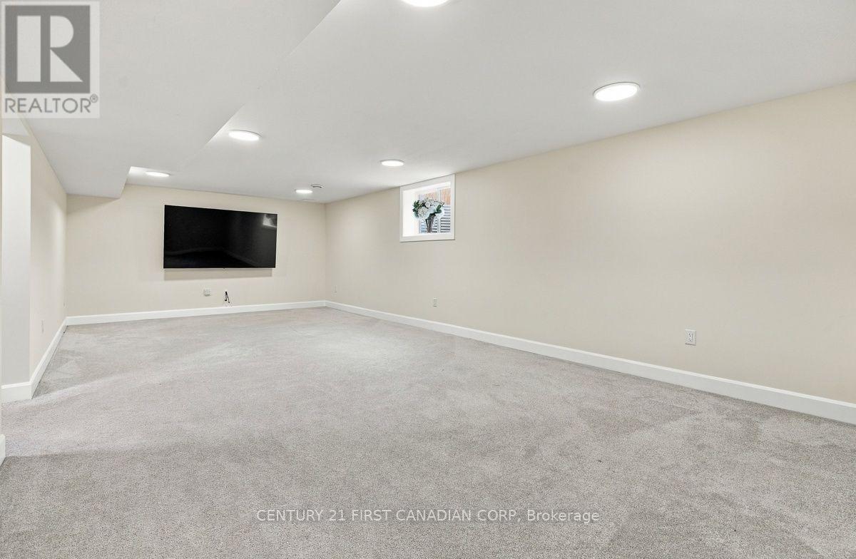 12 Briscoe Crescent, Strathroy-Caradoc, Ontario N7G 4E1 - Photo 30 - X14099880