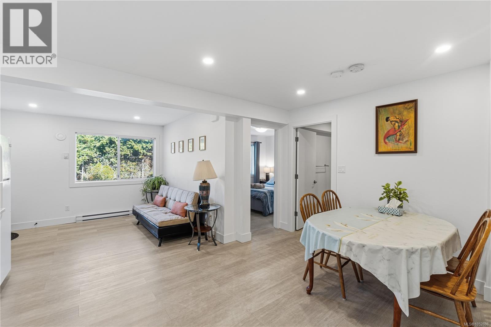 5072 Vista View Cres