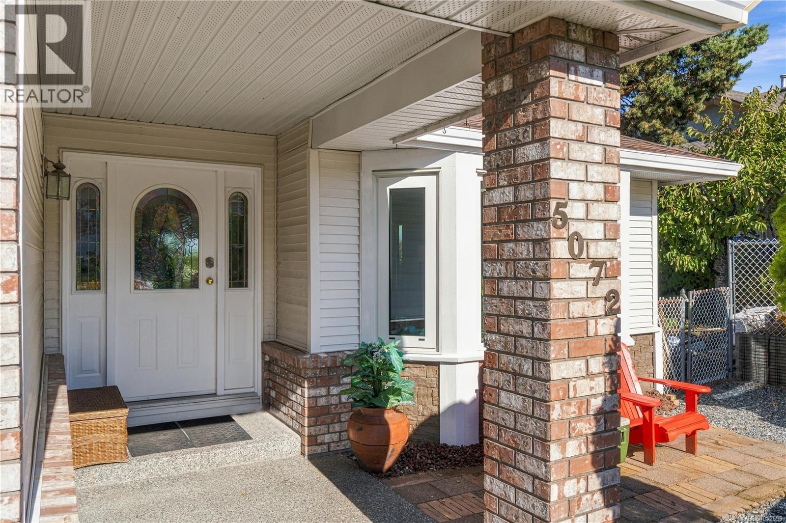 5072 Vista View Cres