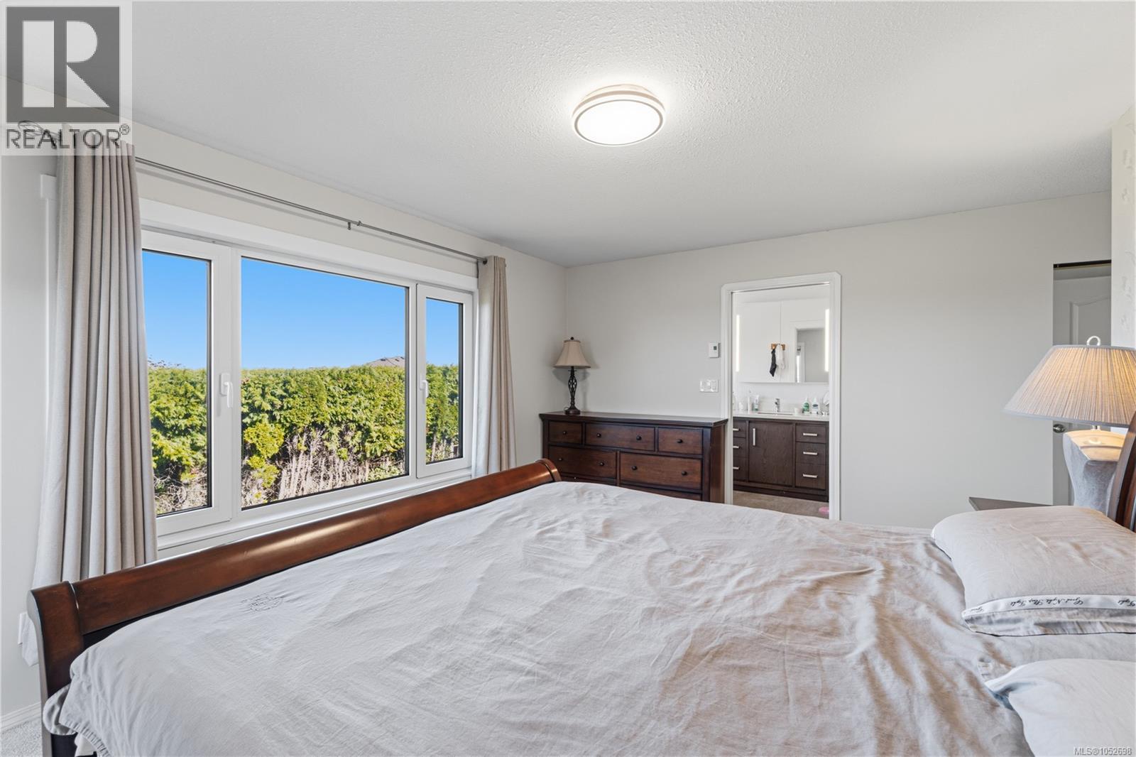 5072 Vista View Cres