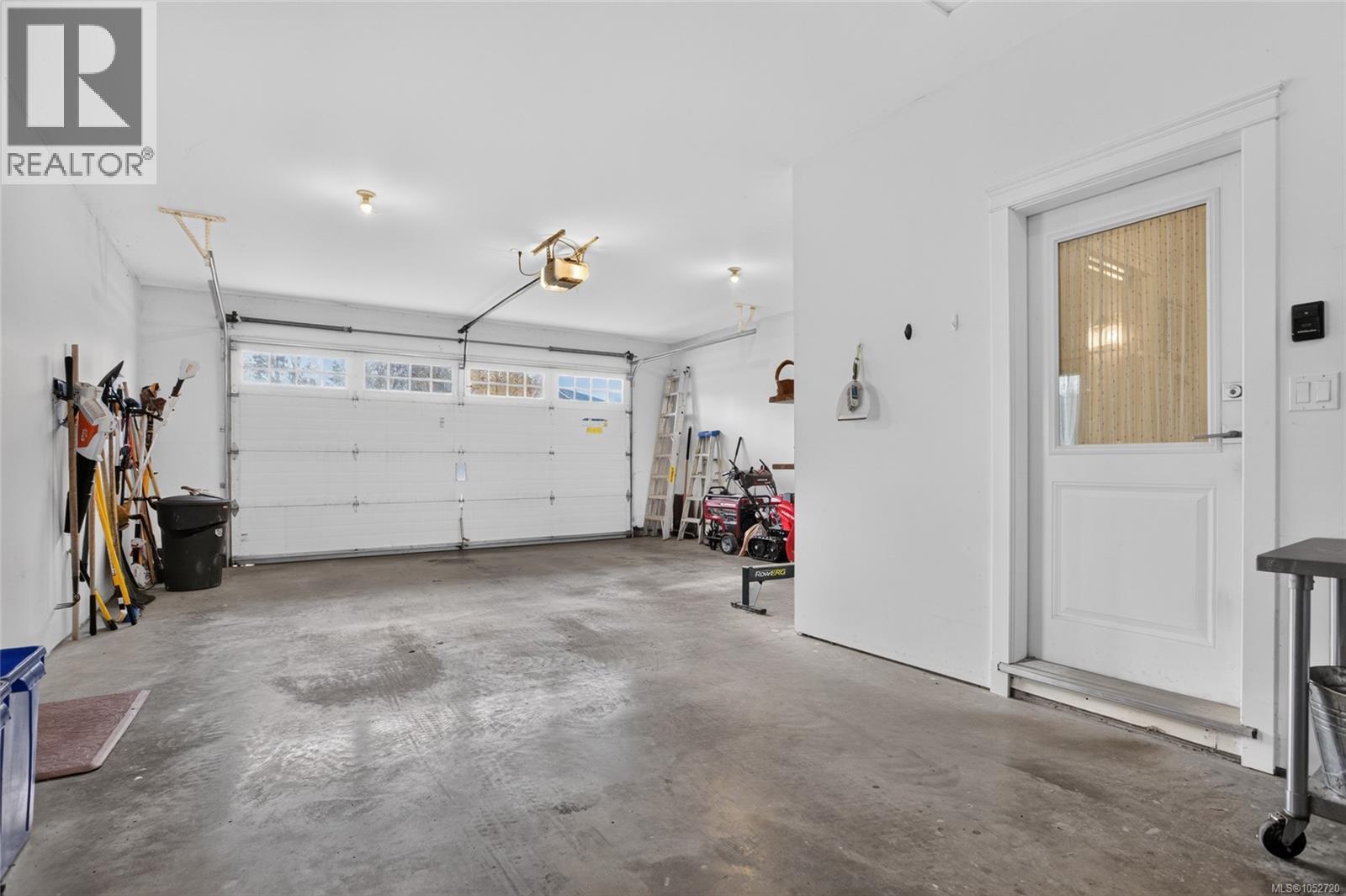 3630 Eagleview Dr