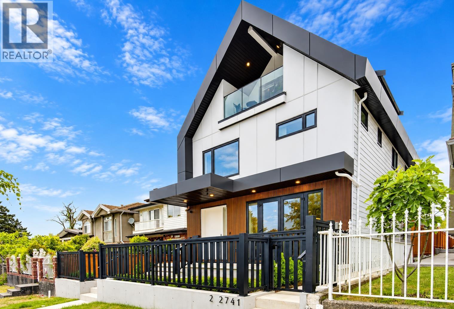 1 2741 E 7TH AVENUE, Vancouver, British Columbia