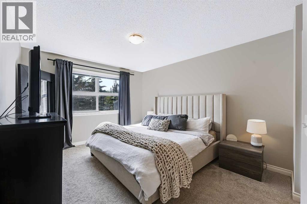 75 Cedarwood Lane SW, Calgary, Alberta  T2W 6J3 - Photo 22 - A2352130