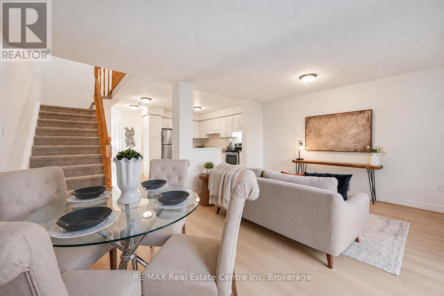 6 Revell Drive, Guelph (Clairfields/hanlon Business Park), Ontario  N1G 0B8 - Photo 5 - X14099912