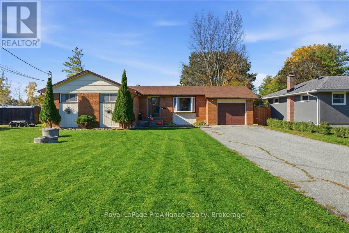 25 ASHLEY STREET, Belleville, Ontario