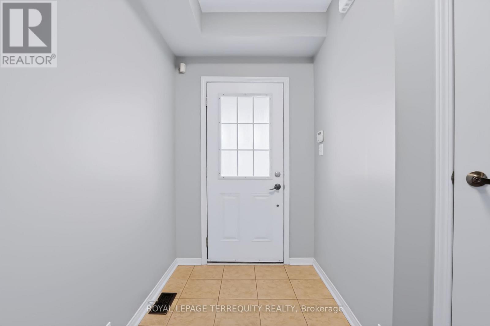 19 - 253 Sprucewood Crescent W, Clarington, Ontario  L1C 0G6 - Photo 43 - E14099984