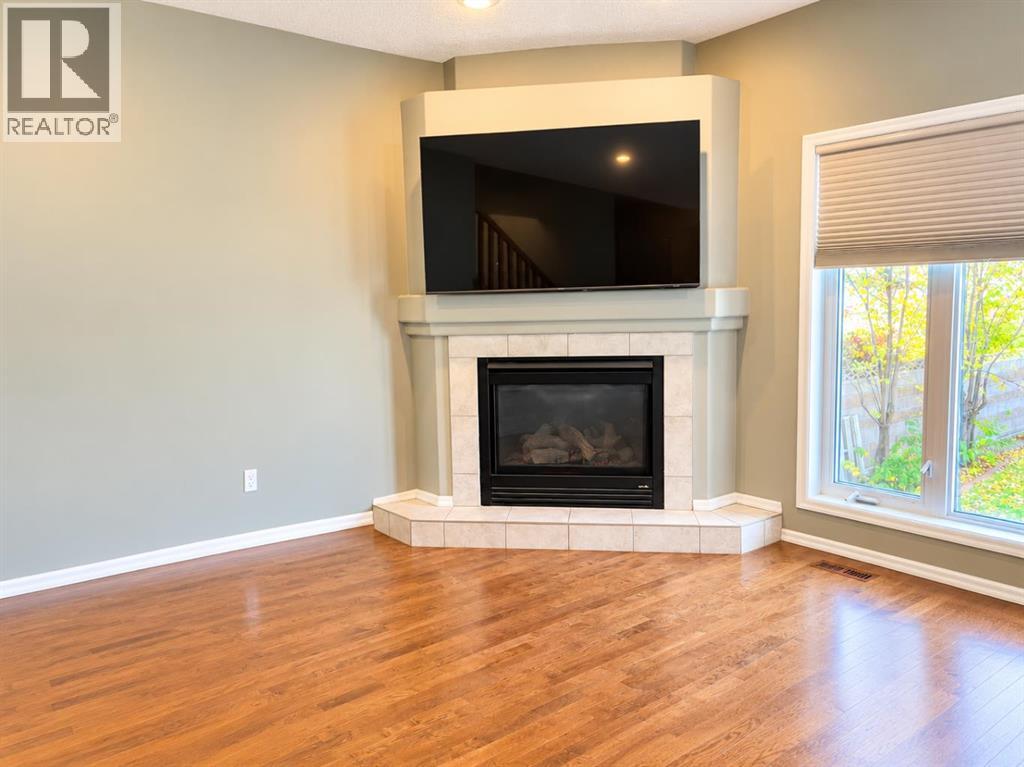198 Grizzly Terrace N