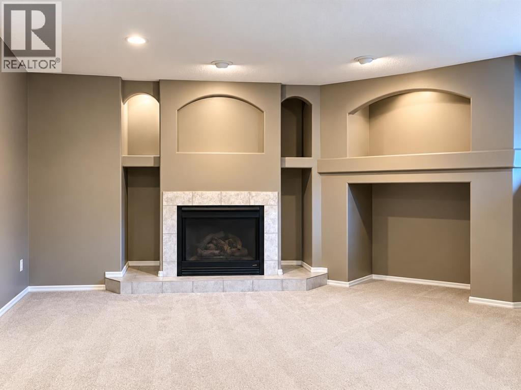 198 Grizzly Terrace N