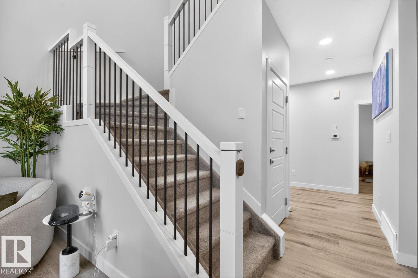 3227 Magpie LI NW