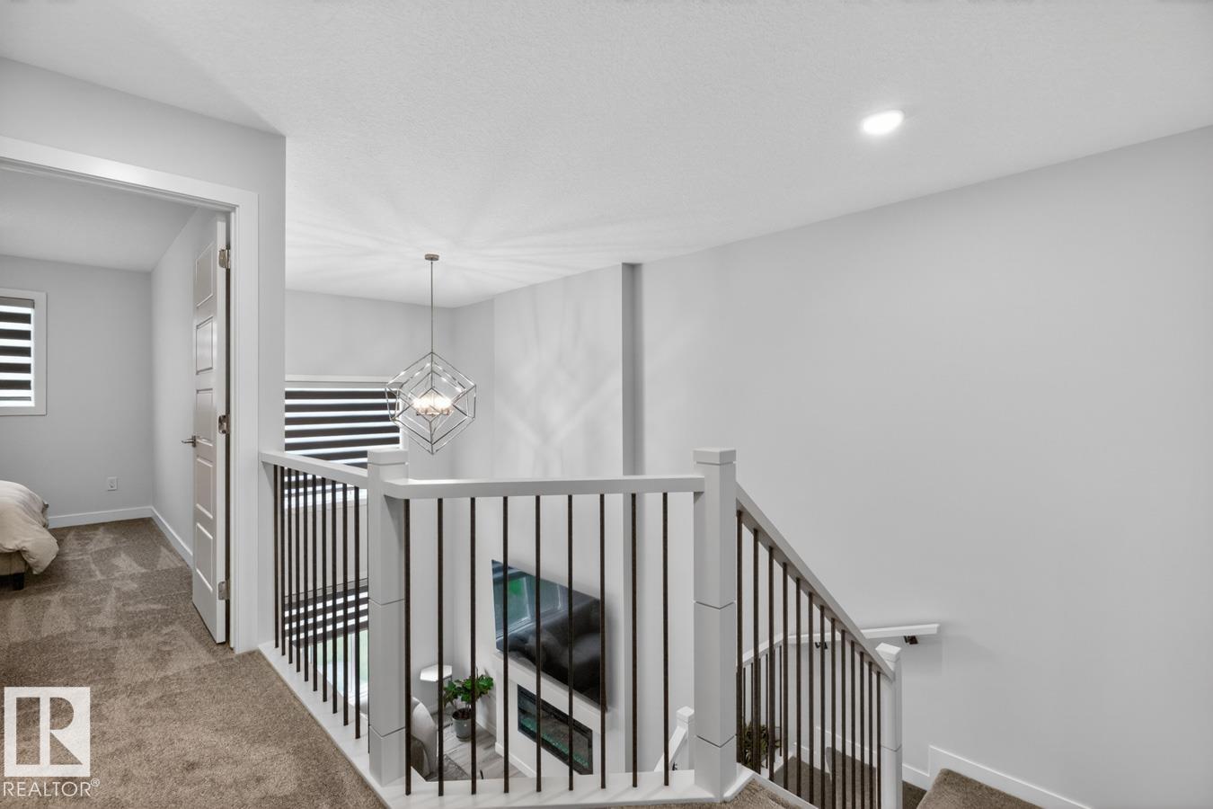 3227 Magpie LI NW