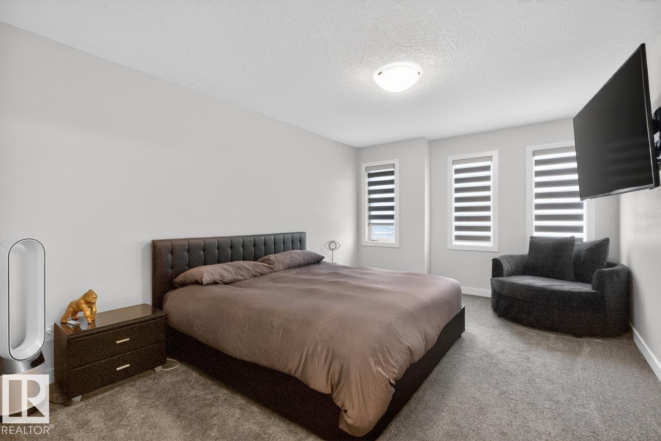 3227 Magpie LI NW
