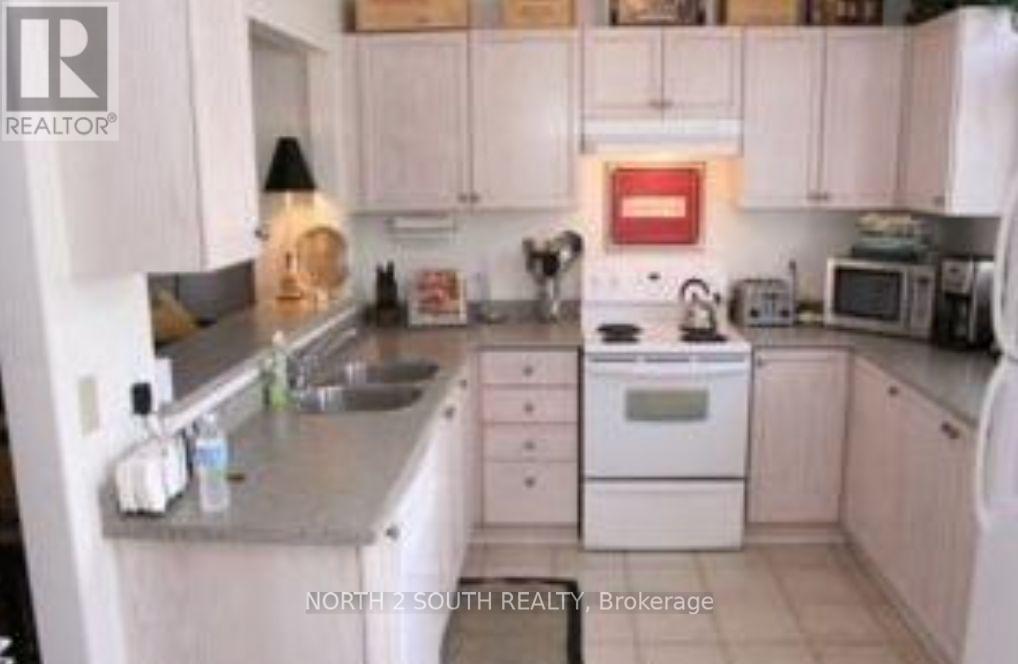 80 Burgon Place, Aurora, Ontario  L4G 7Y2 - Photo 3 - N14099866