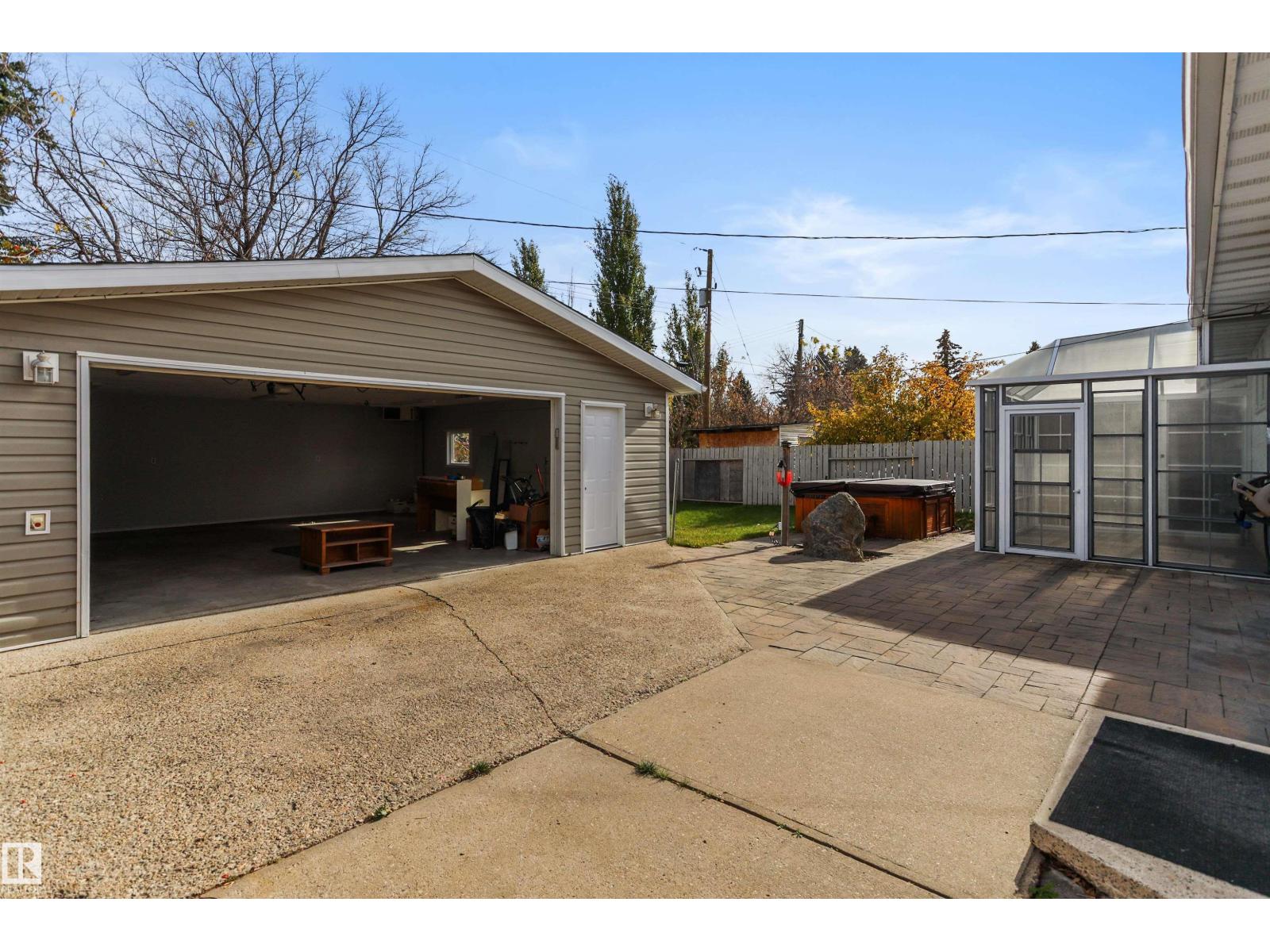 48 PIPESTONE DR
