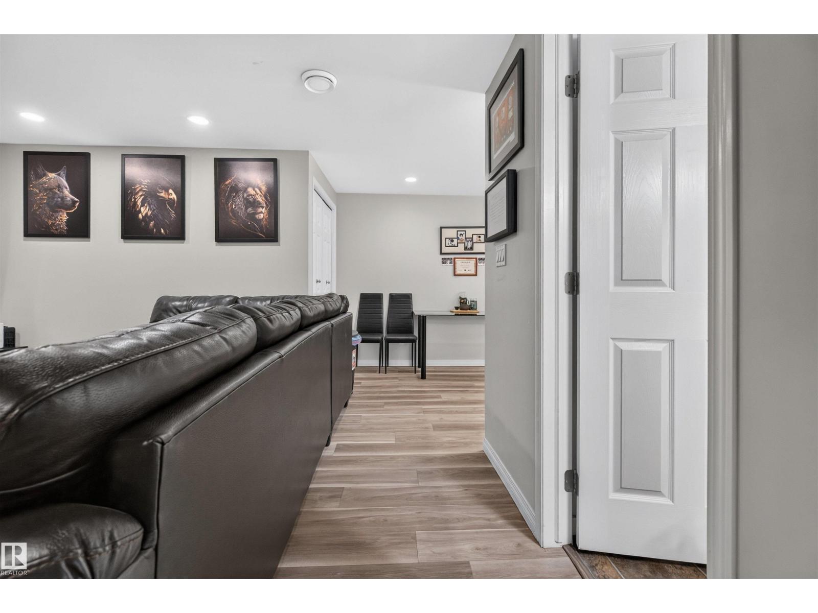 15104 74 ST NW