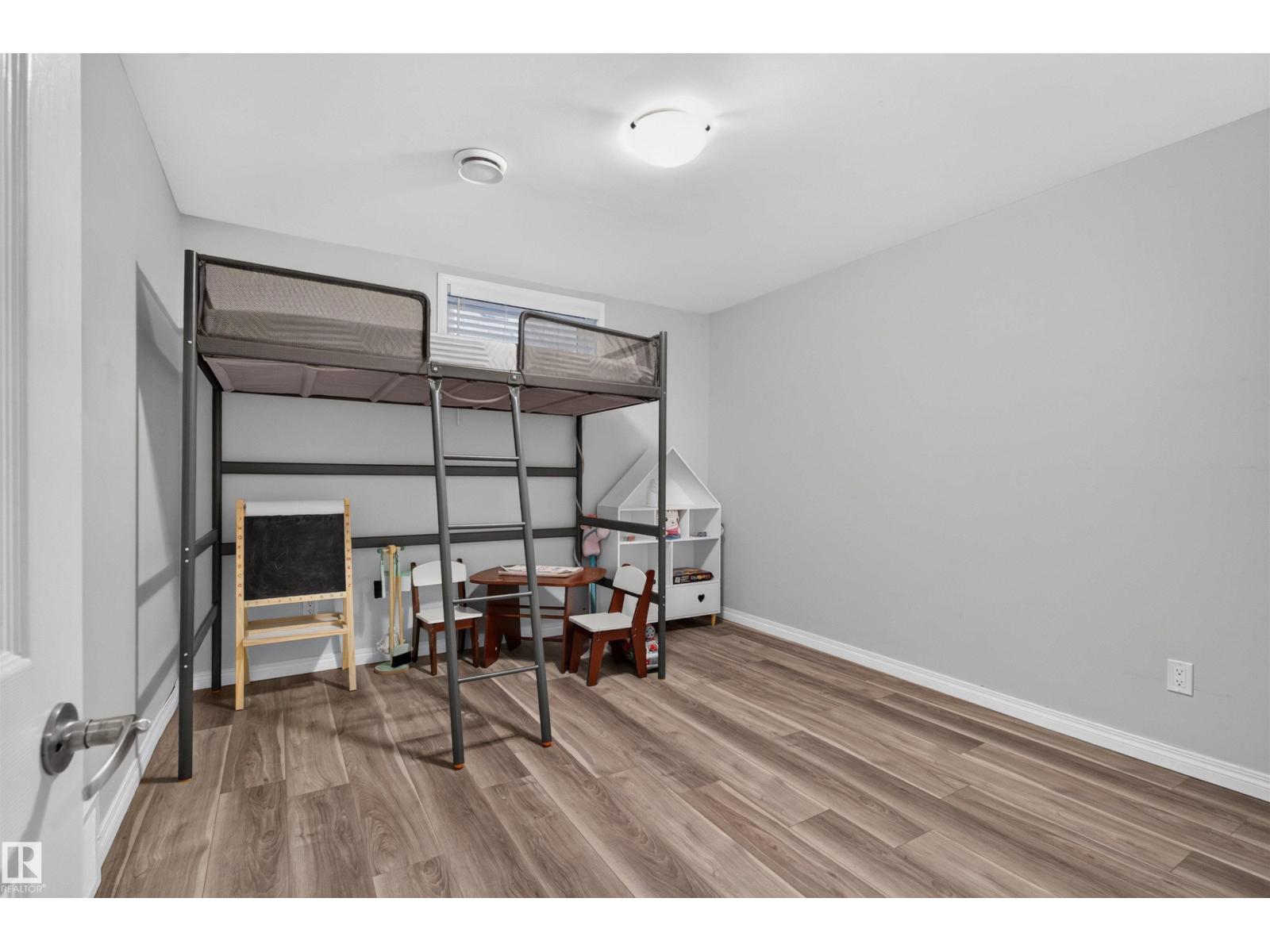15104 74 ST NW