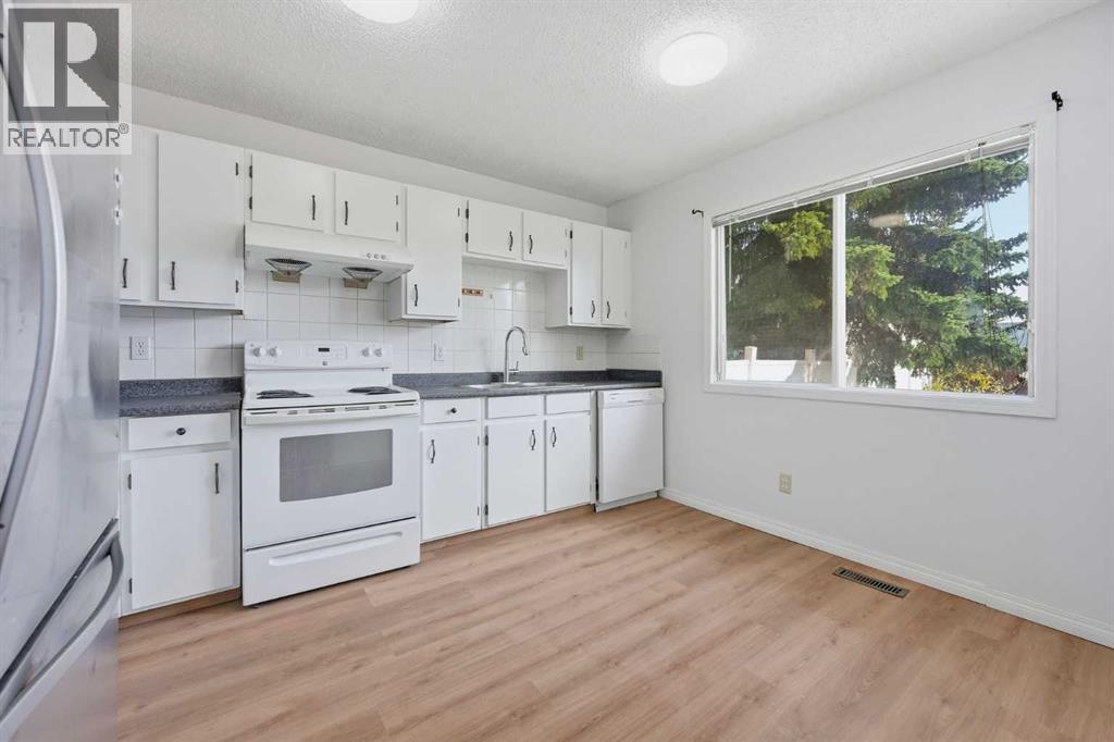 70 Edgeburn Crescent NW