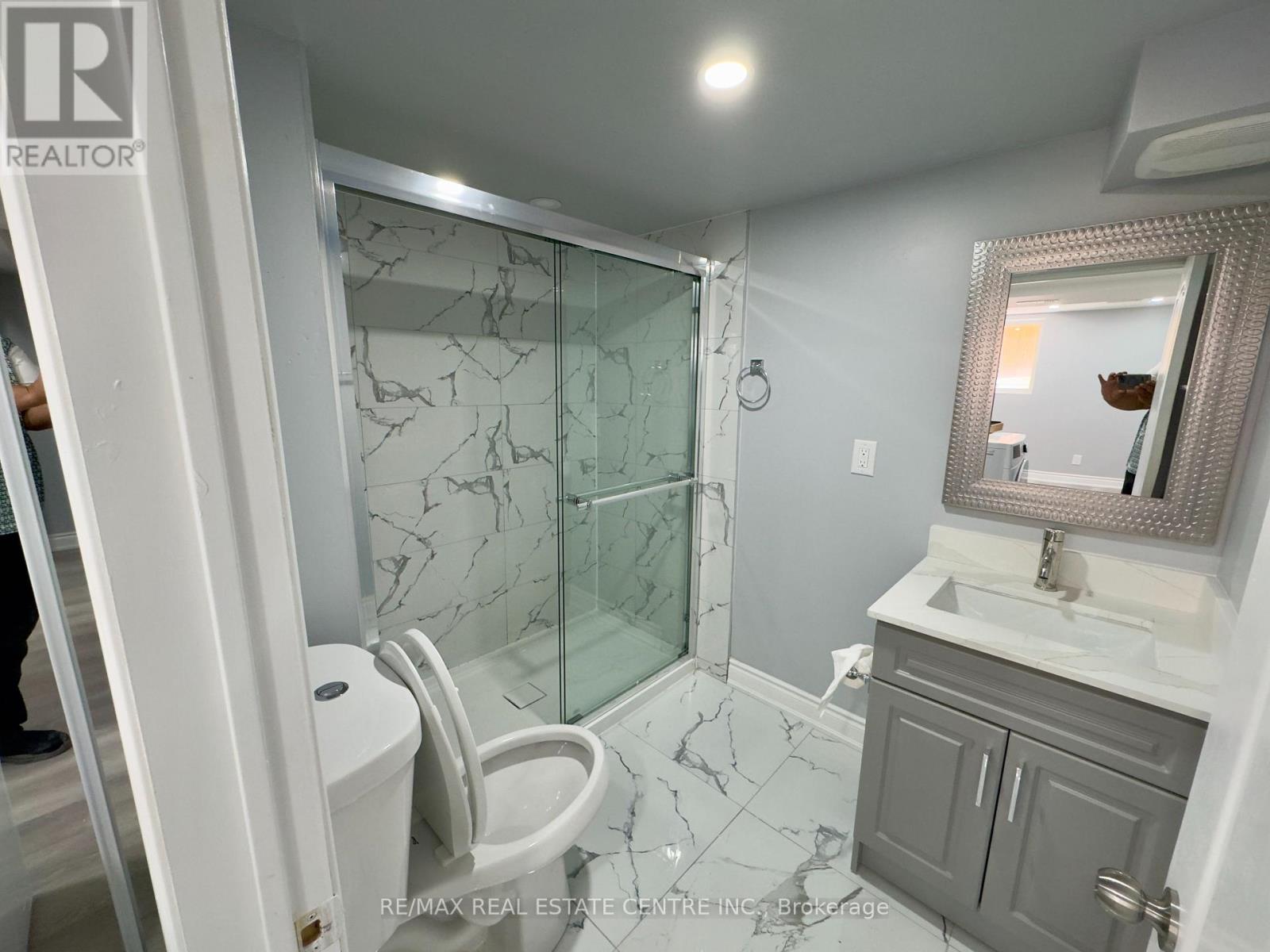 Bsmt. - 5983 Sidmouth Street, Mississauga, Ontario  L5V 2Z5 - Photo 10 - W14099888