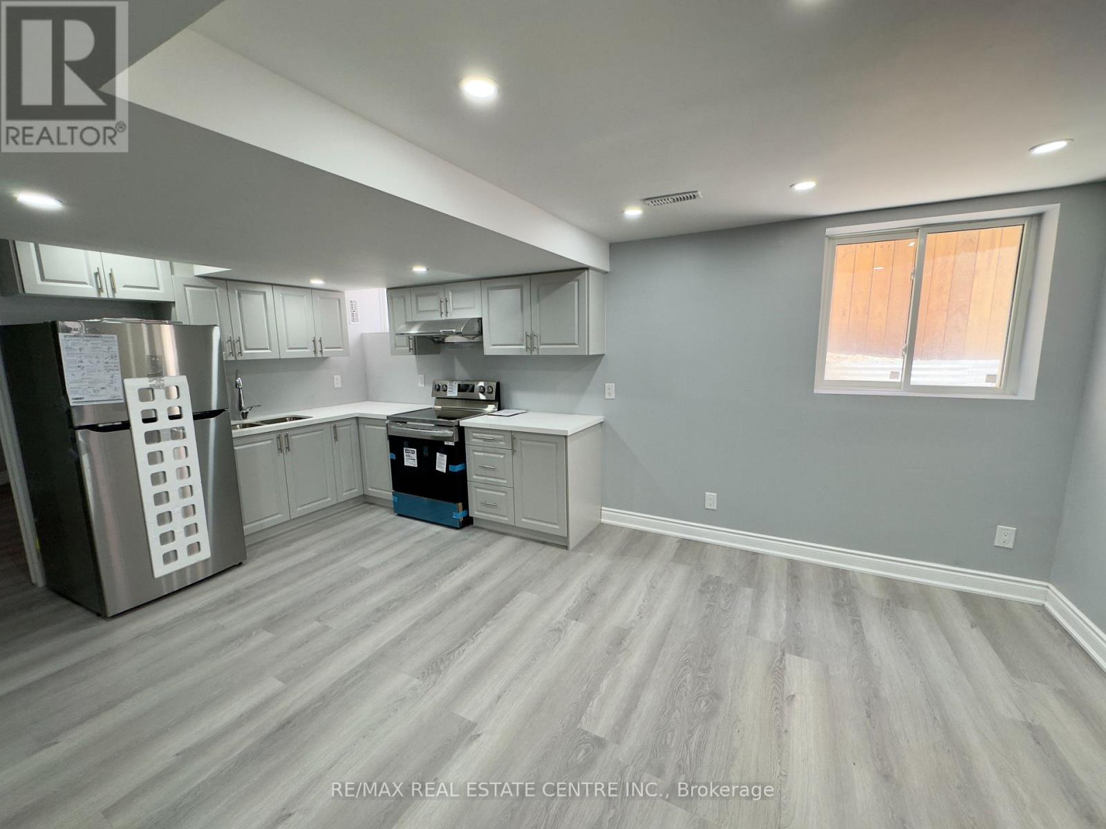 Bsmt. - 5983 Sidmouth Street, Mississauga, Ontario  L5V 2Z5 - Photo 4 - W14099888