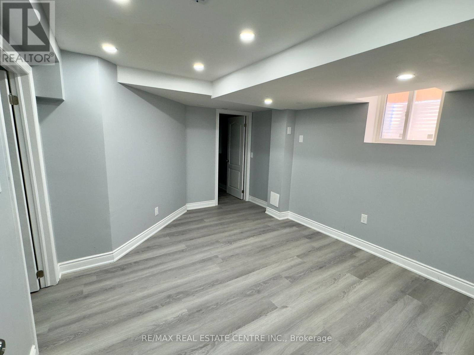 Bsmt. - 5983 Sidmouth Street, Mississauga, Ontario  L5V 2Z5 - Photo 7 - W14099888