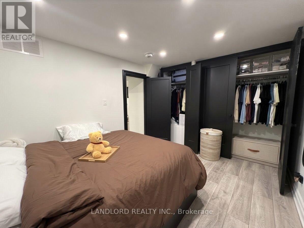 4 - 121 Sorauren Avenue, Toronto, Ontario  M6R 2E3 - Photo 10 - W14099934