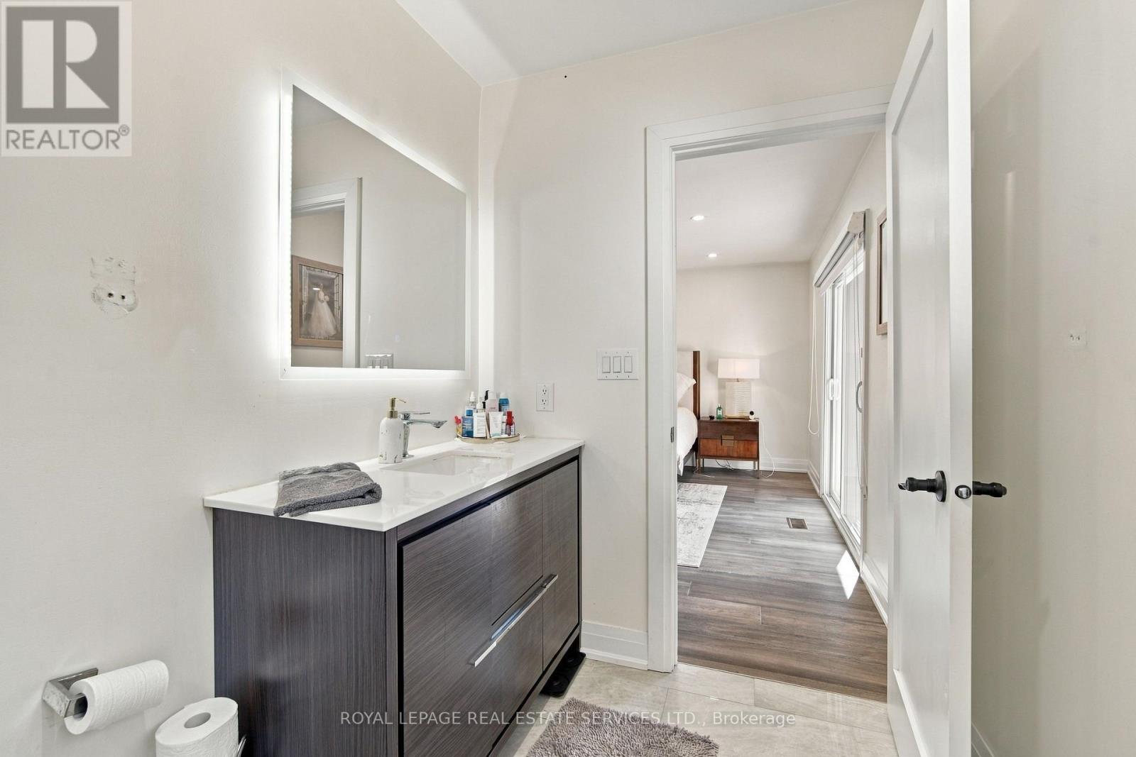 560 Stonecliffe Road, Oakville, Ontario  L6L 4N9 - Photo 10 - W14099982