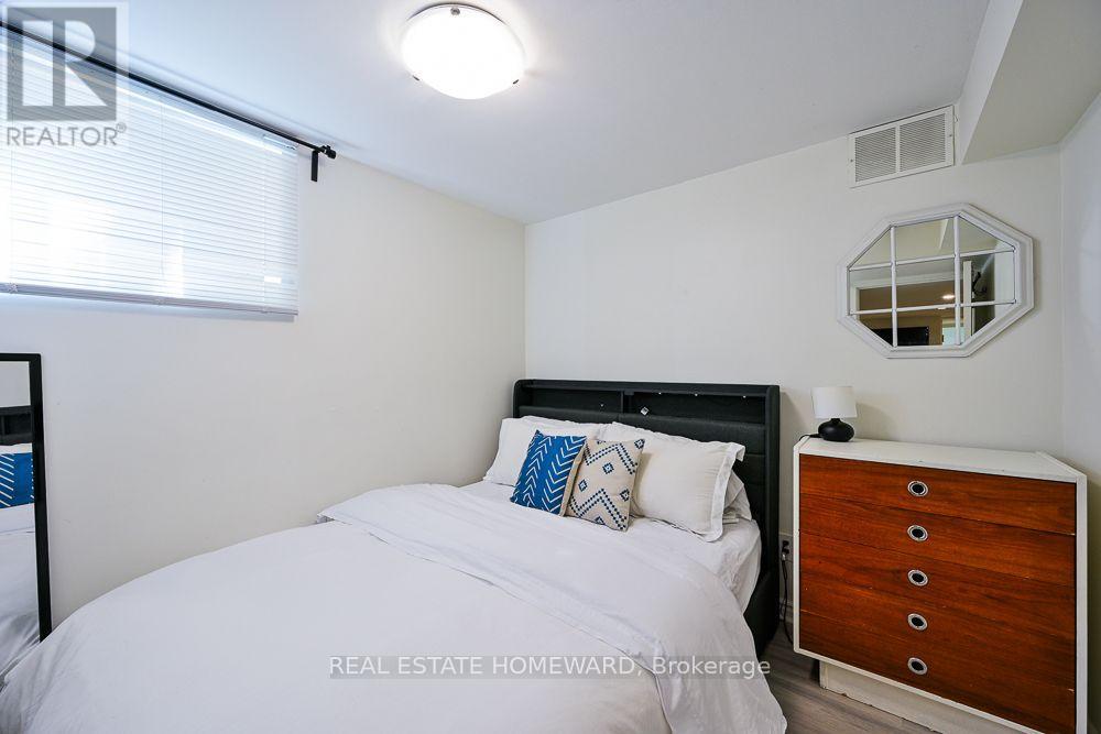Lower - 145 Boston Avenue, Toronto, Ontario  M4M 2T8 - Photo 16 - E14032760