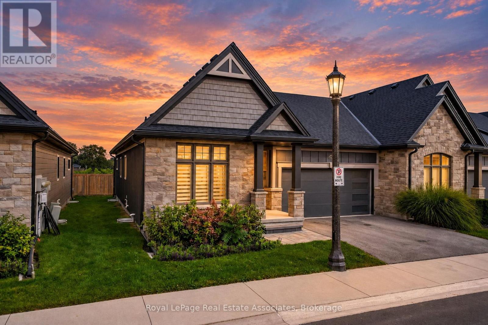 26 Peachtree Lane, Niagara-On-The-Lake, Ontario  L0S 1J0 - Photo 2 - X14098688