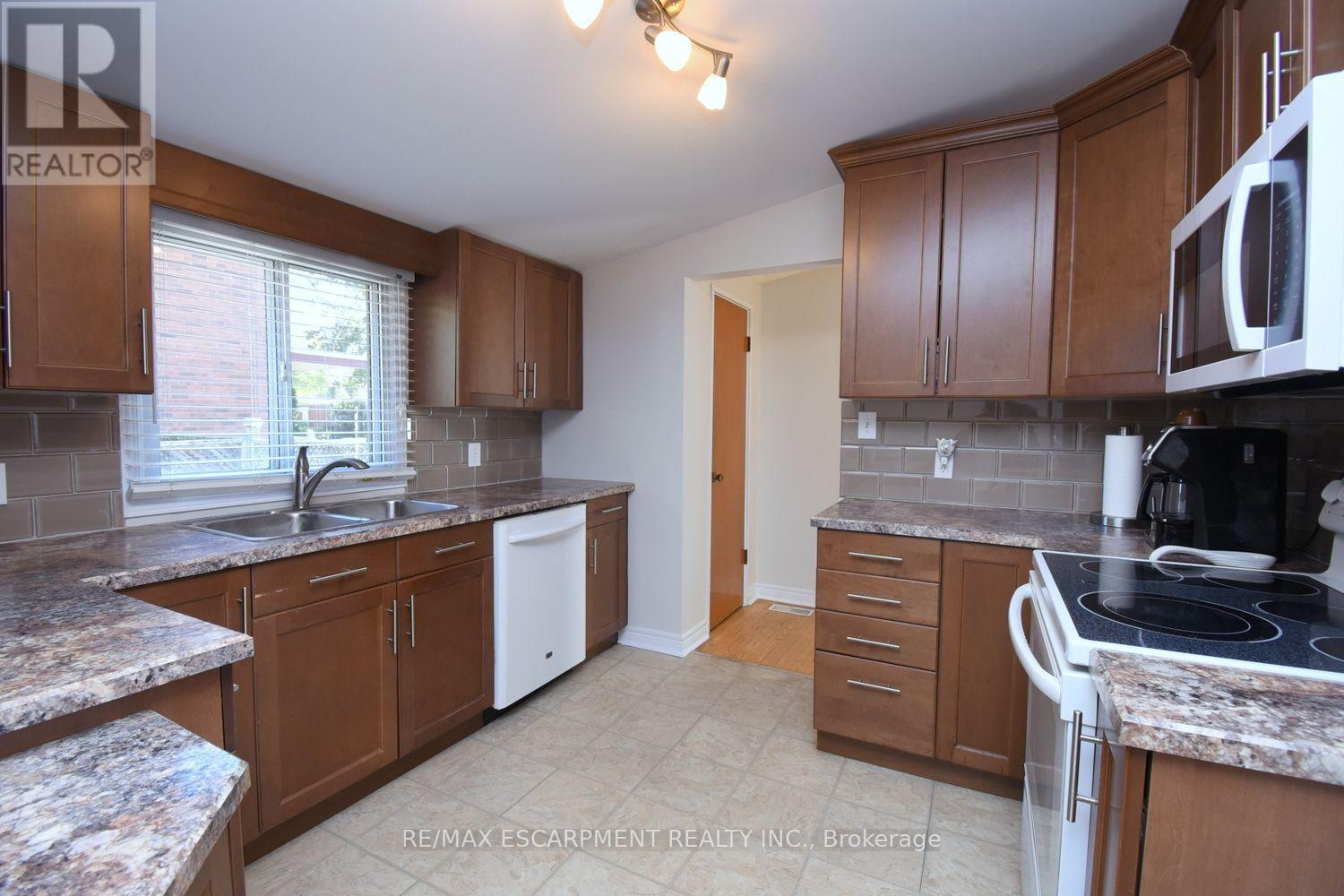 5 Ronaldshay Avenue, Hamilton, Ontario  L9A 3B2 - Photo 16 - X14099930