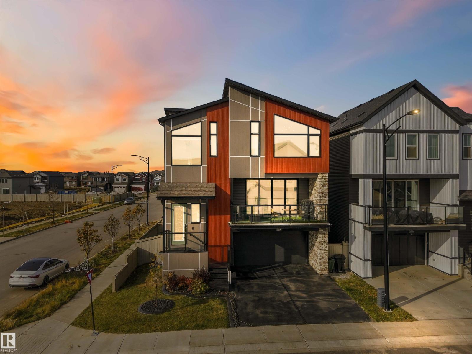 4204 HAWTHORN RO SW Edmonton Alberta Canada T6X2Y7