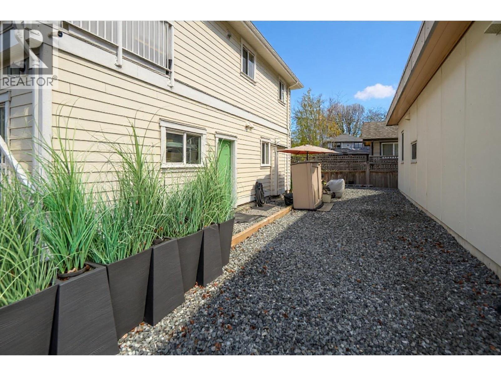 251 Douglas Crescent, Richmond, British Columbia  V7B 1E4 - Photo 32 - R3173763