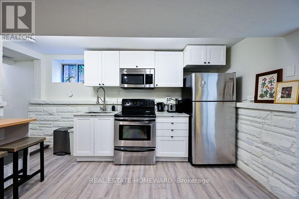 Lower - 145 Boston Avenue, Toronto, Ontario  M4M 2T8 - Photo 8 - E14032760