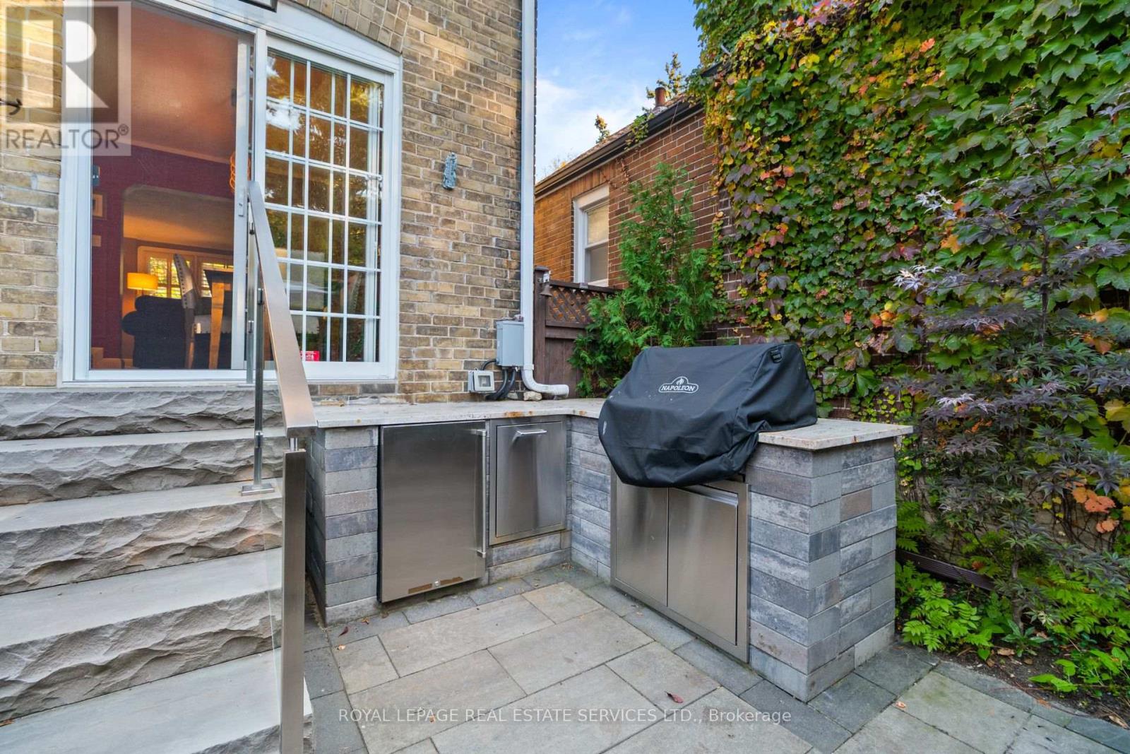 64 Cliveden Avenue, Toronto, Ontario  M8Z 3N1 - Photo 34 - W14097882