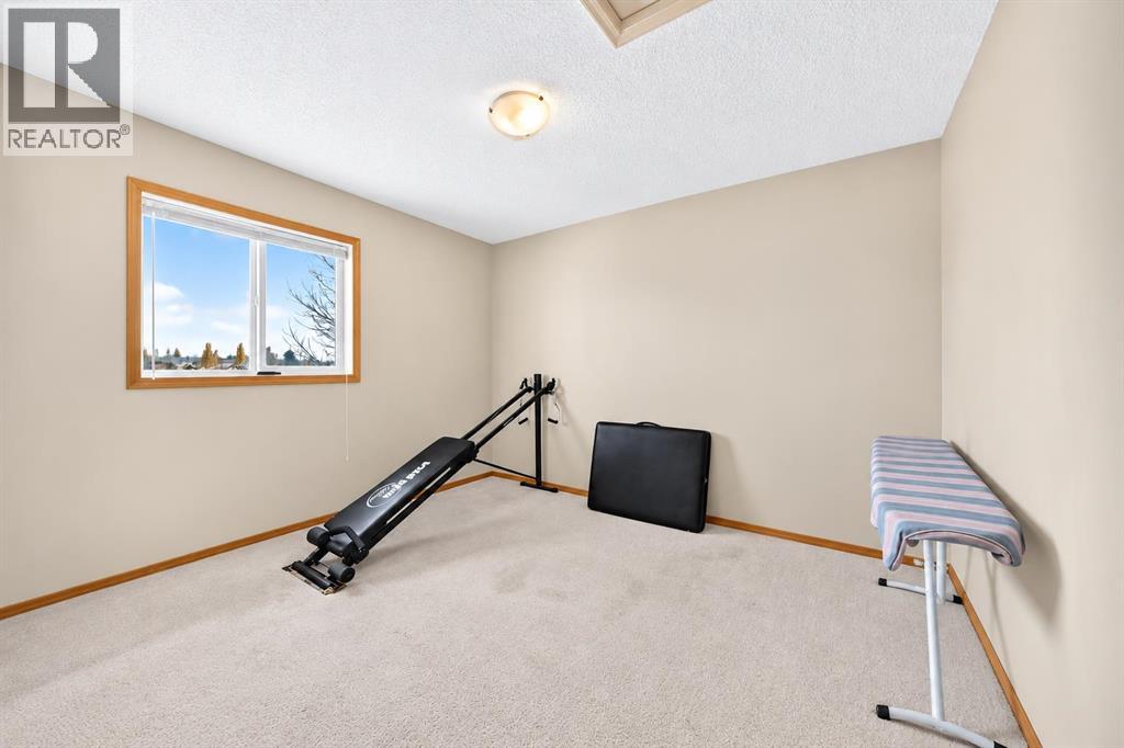 1210 Harvest Hills Drive NE