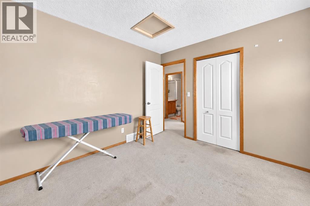 1210 Harvest Hills Drive NE