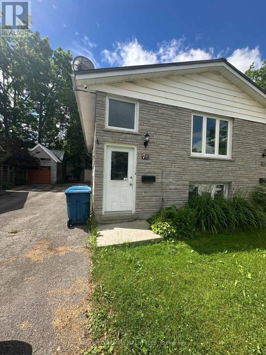 B - 7 Inverness Street, Stratford, Ontario  N5A 1G1 - Photo 2 - X14100014