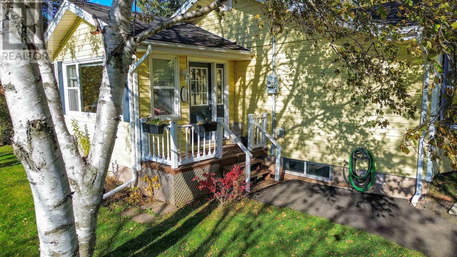 301 North Queen Elizabeth, Charlottetown, Prince Edward Island  C1A 3B4 - Photo 22 - 202626086