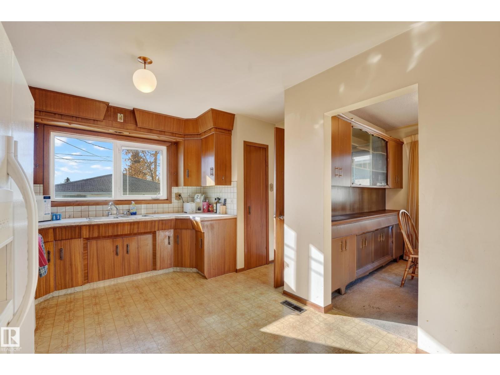 7615 135A AV NW