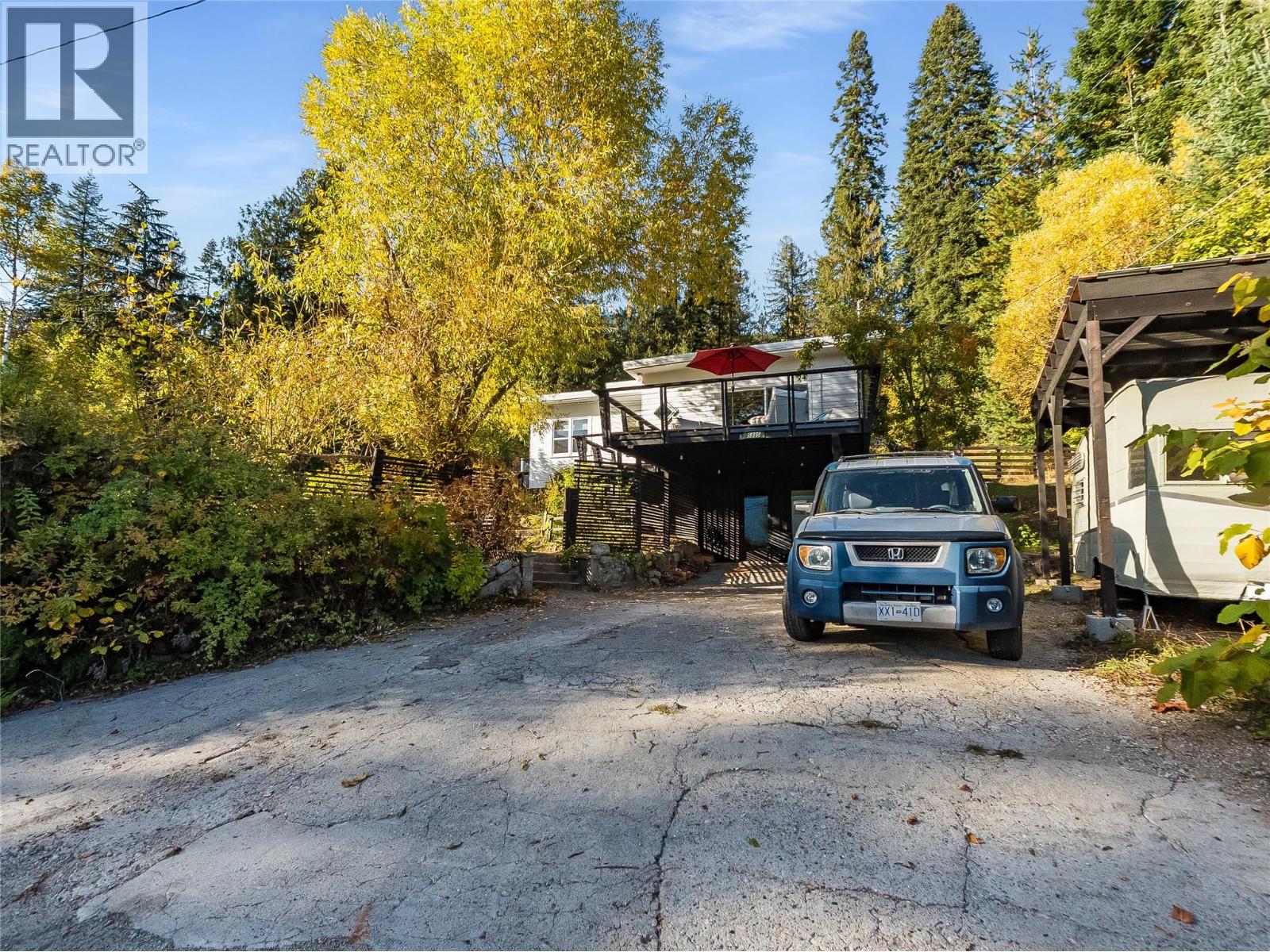 5995 Longbeach Road, Nelson, British Columbia  V1L 6P3 - Photo 7 - 10403828