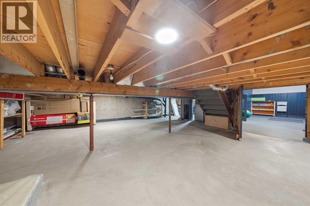 11116 Southdale Road SW, Calgary, Alberta  T2W 0X4 - Photo 29 - A2352772
