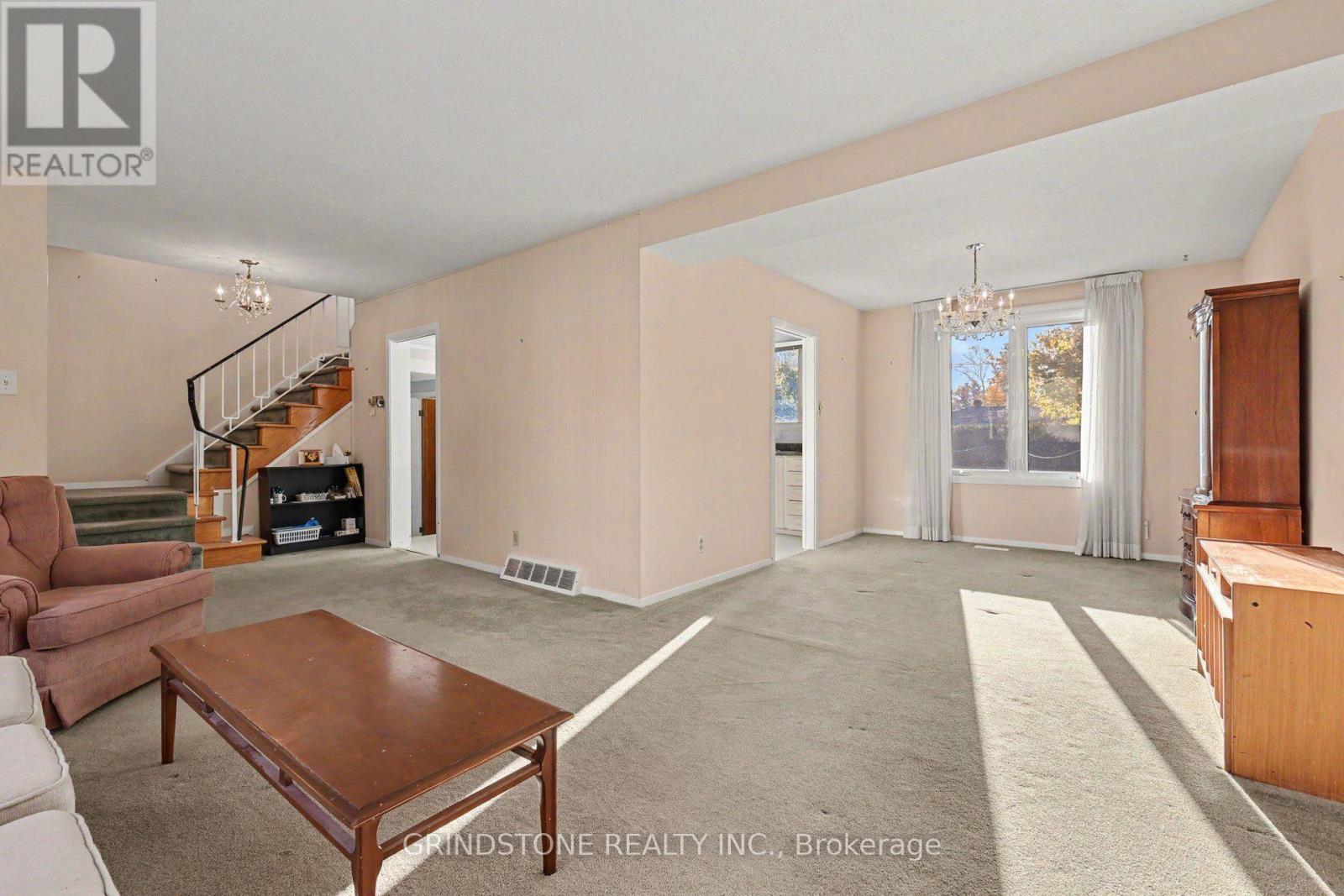 22 Lavina Crescent, Ottawa, Ontario  K2H 7P2 - Photo 5 - X14100028