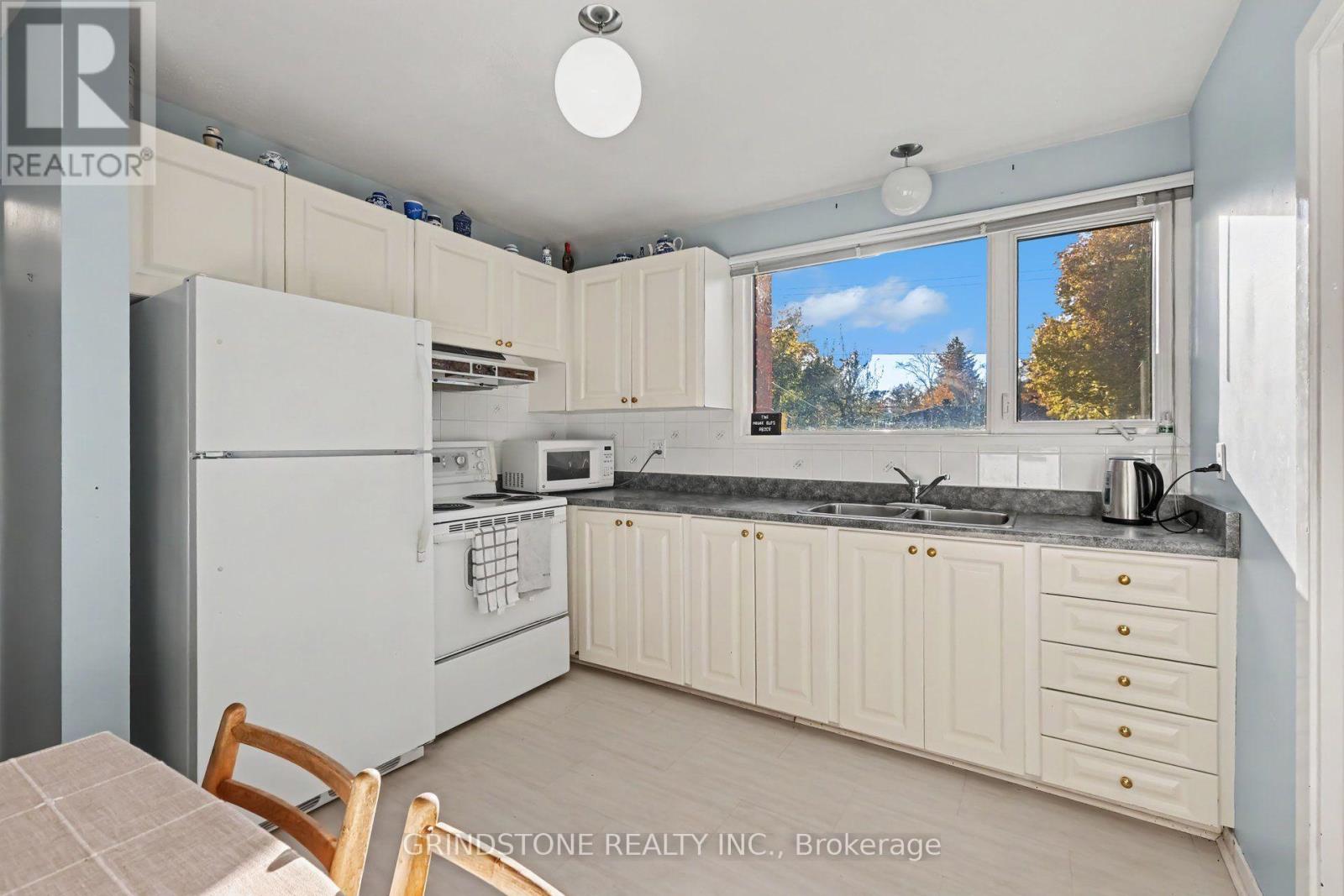 22 Lavina Crescent, Ottawa, Ontario  K2H 7P2 - Photo 9 - X14100028