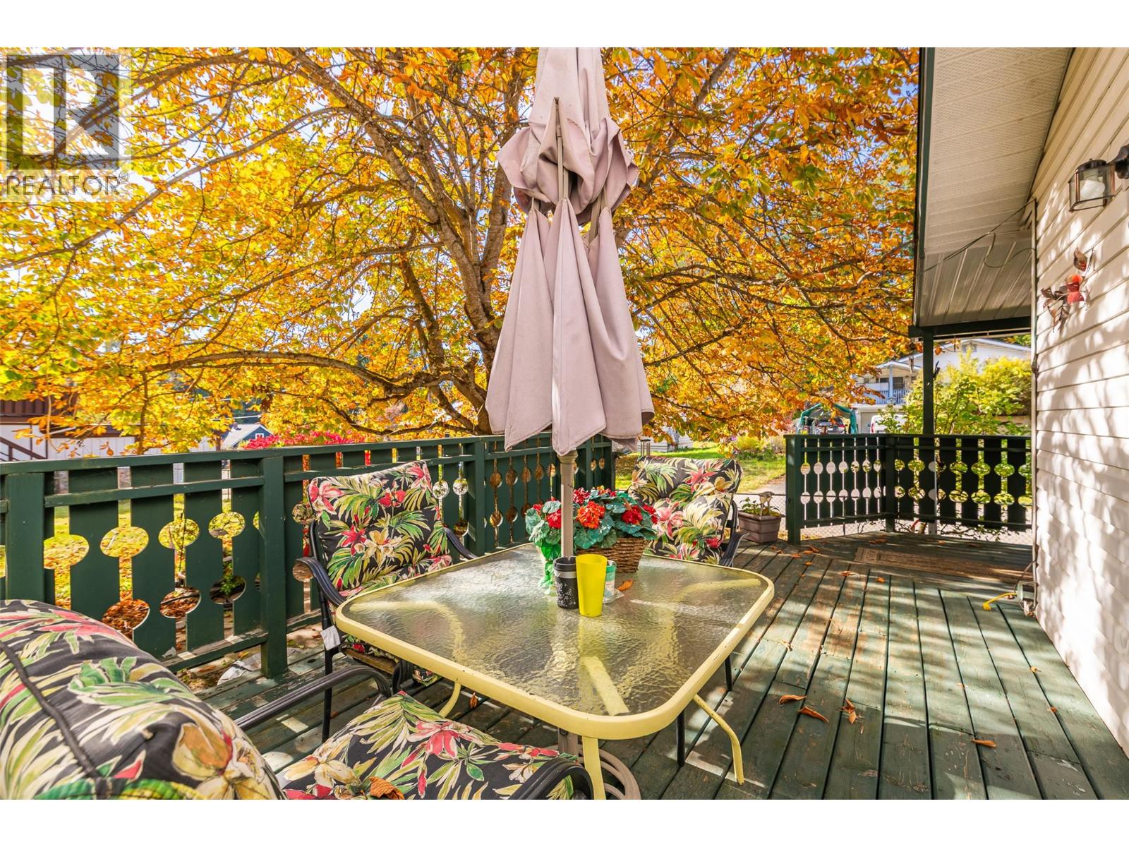 1418 Campbell Avenue, Riondel, British Columbia V0B 2B0 - Photo 4 - 10404030