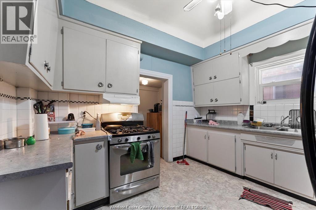 975 Parent, Windsor, Ontario  N9A 2E2 - Photo 17 - 26025817