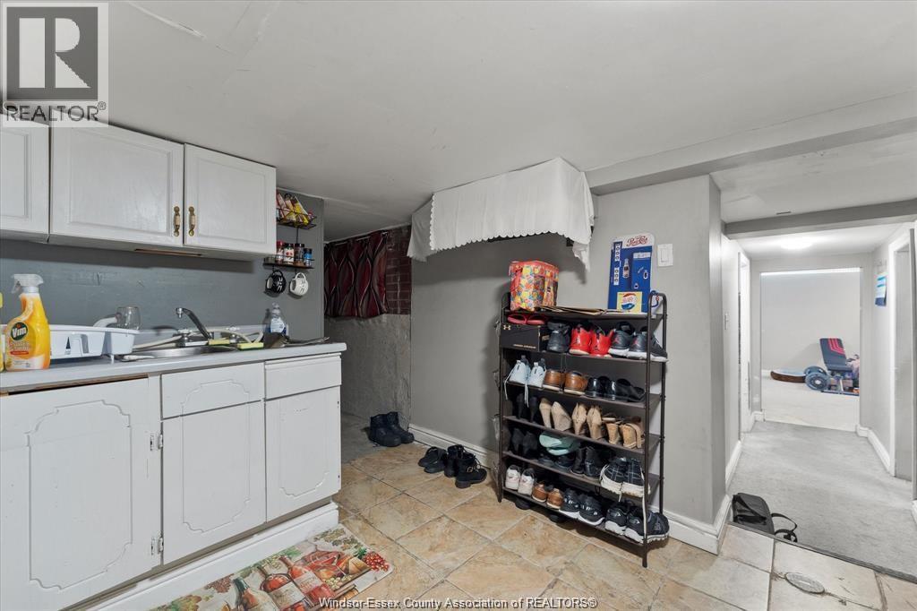 975 Parent, Windsor, Ontario  N9A 2E2 - Photo 28 - 26025817