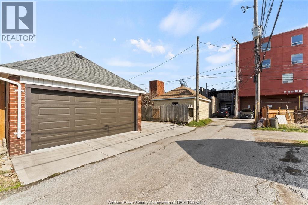 975 Parent, Windsor, Ontario  N9A 2E2 - Photo 39 - 26025817