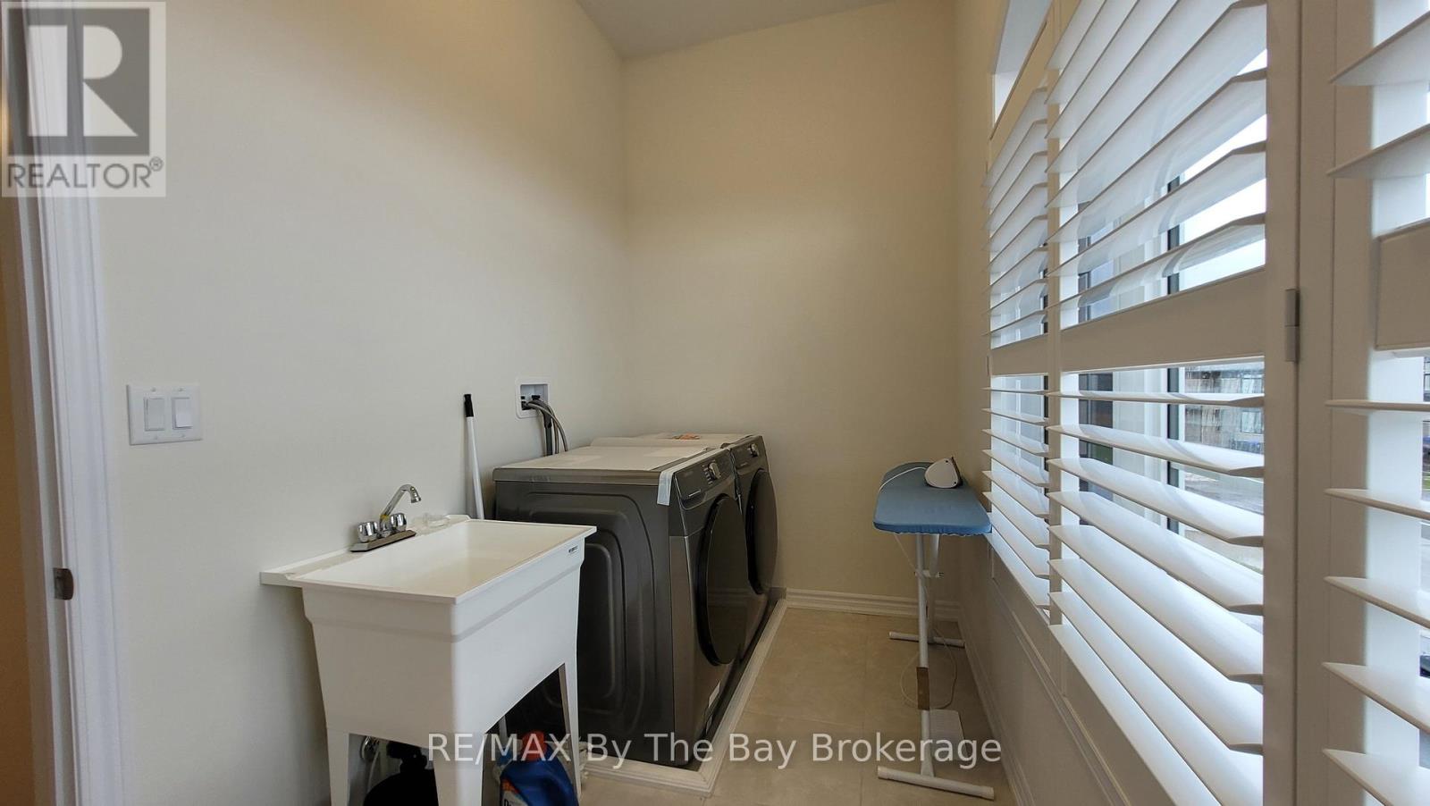 32 Rosanne Circle, Wasaga Beach, Ontario  L9Z 0N3 - Photo 27 - S14100044