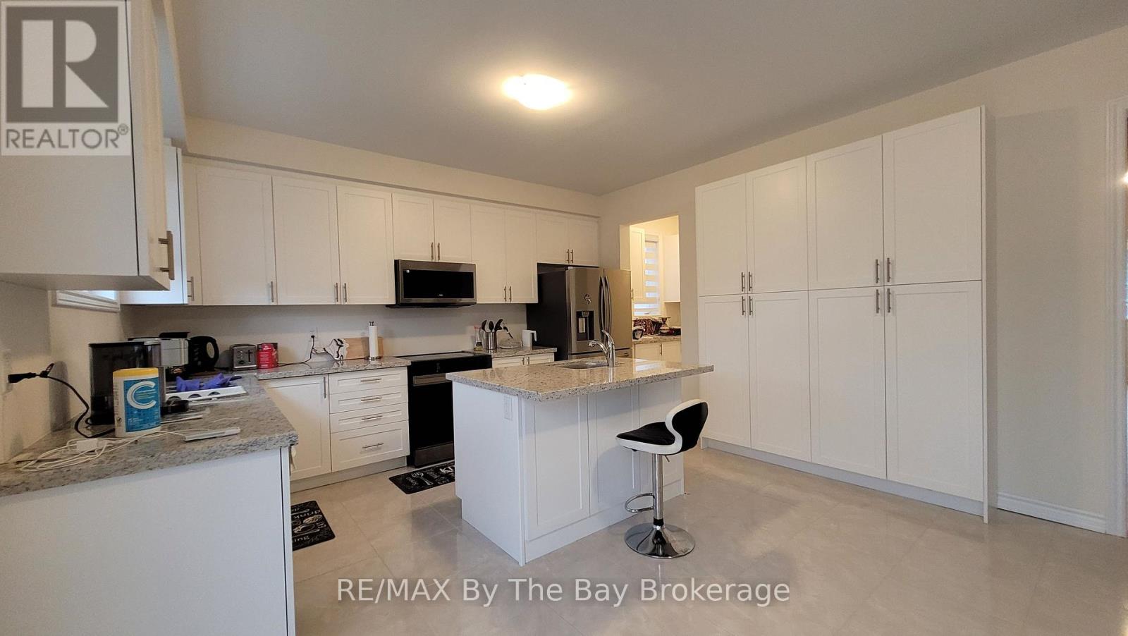 32 Rosanne Circle, Wasaga Beach, Ontario  L9Z 0N3 - Photo 9 - S14100044